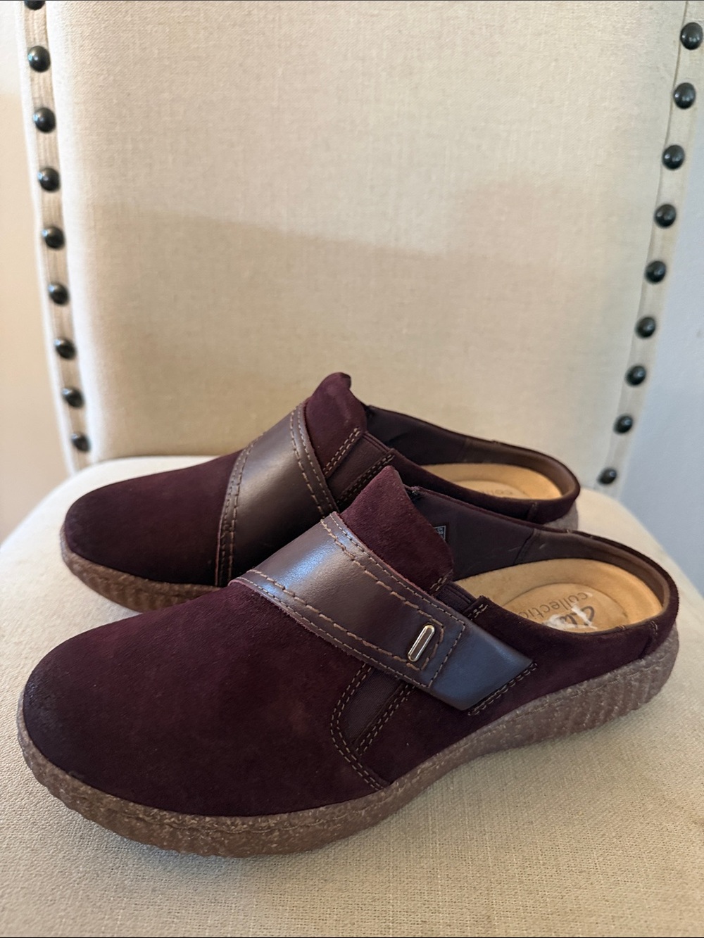 Clarks Women’s Suede Slip On Mules Shoes Burgundy Size 7.5